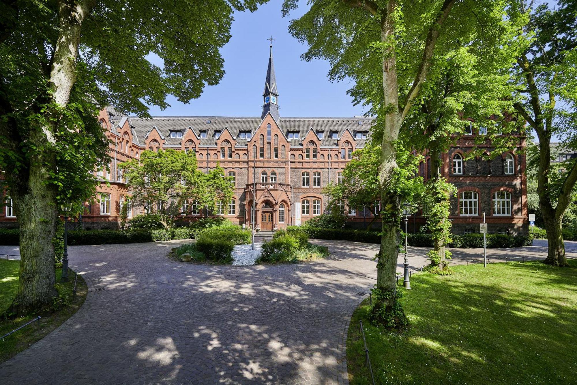 Hotel Mutterhaus Duesseldorf Bagian luar foto