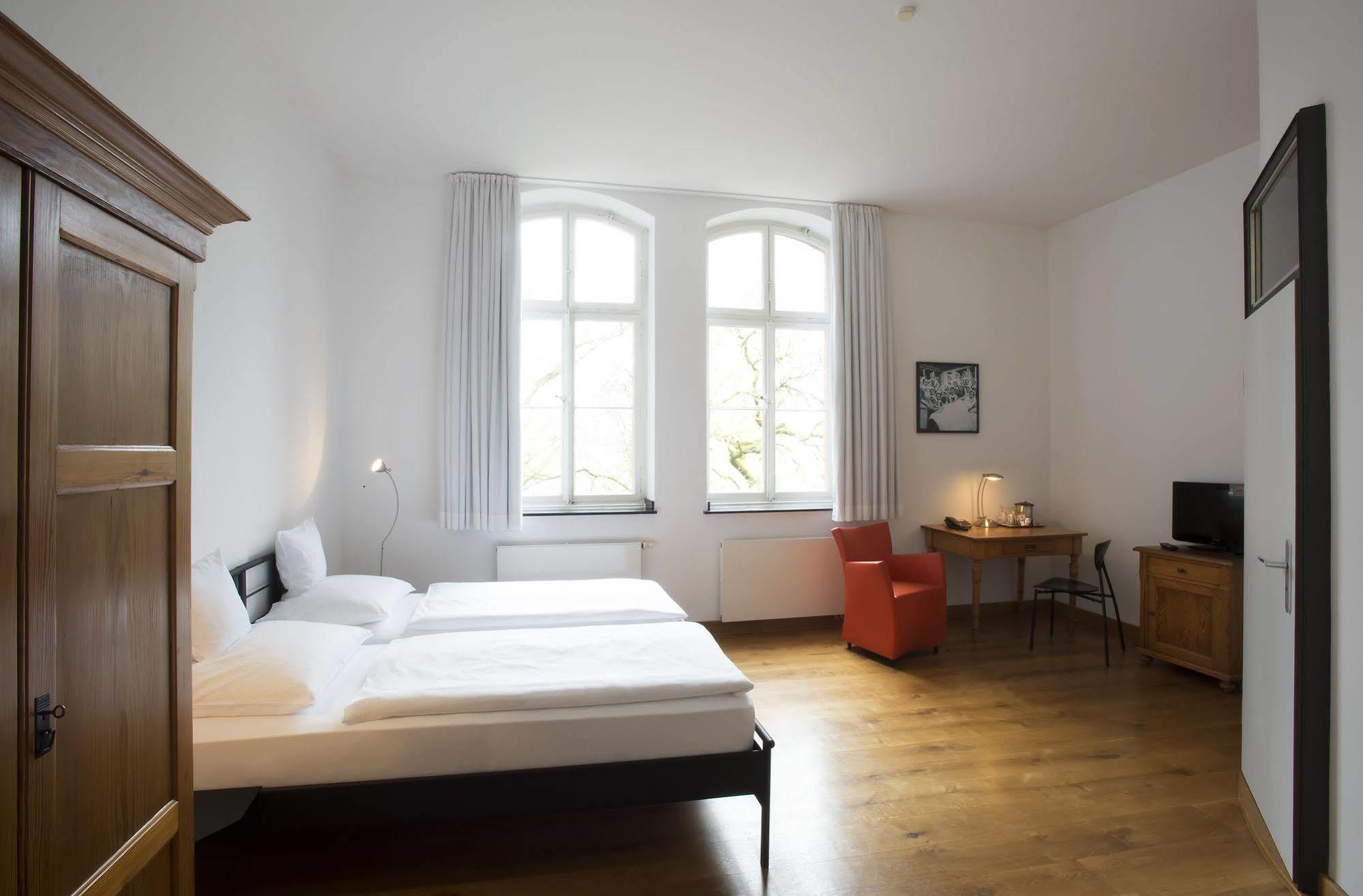 Hotel Mutterhaus Duesseldorf Bagian luar foto