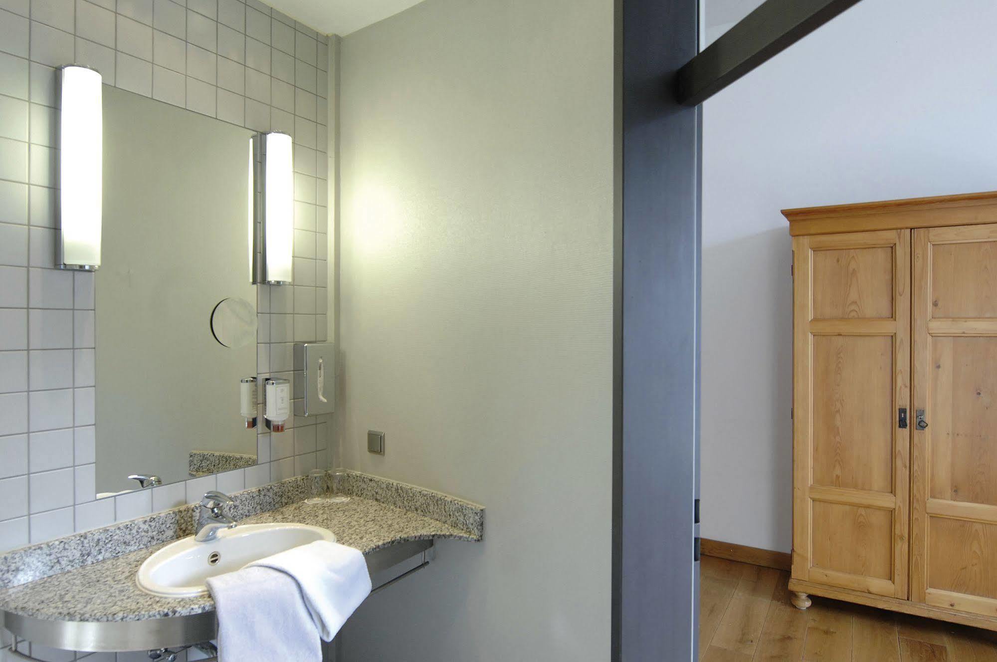 Hotel Mutterhaus Duesseldorf Bagian luar foto